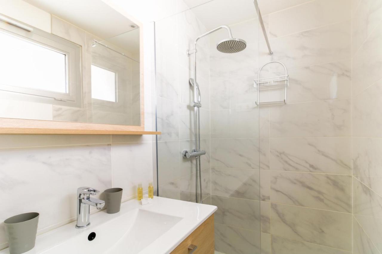 לה לבאנדו Select'Sohome - Appartement Renove Au Coeur Du Centre-Ville Du Lavandou - A Proximite Des Plages Et Commerces - Gaia מראה חיצוני תמונה