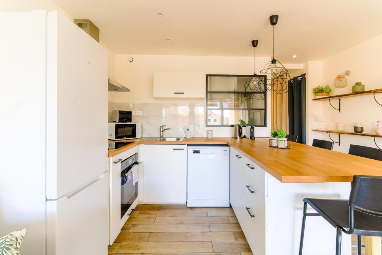 לה לבאנדו Select'Sohome - Appartement Renove Au Coeur Du Centre-Ville Du Lavandou - A Proximite Des Plages Et Commerces - Gaia מראה חיצוני תמונה
